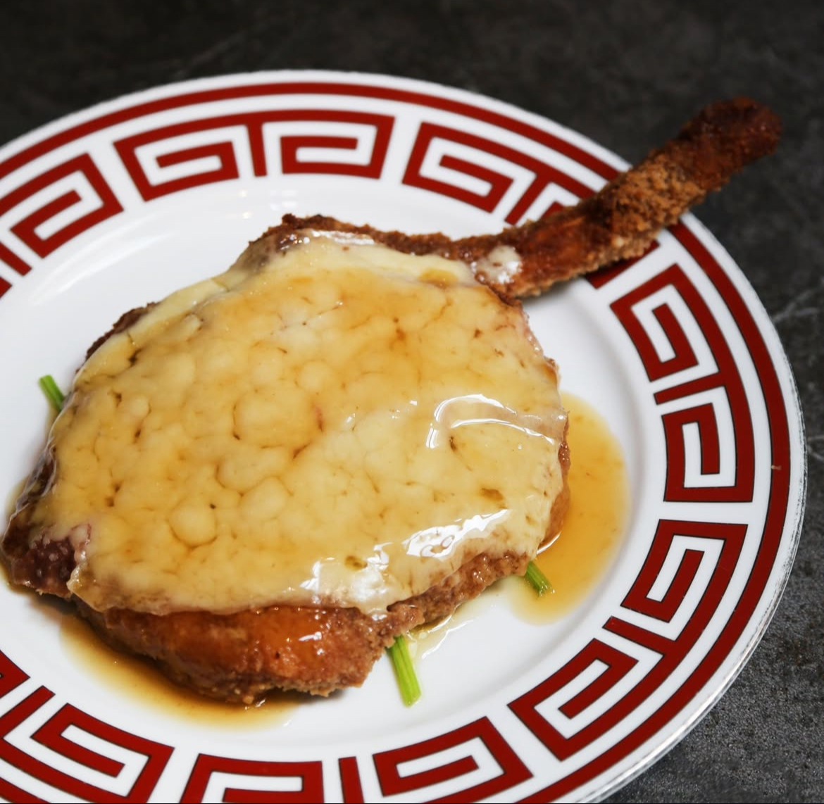 Cotoletta alla Bolognese